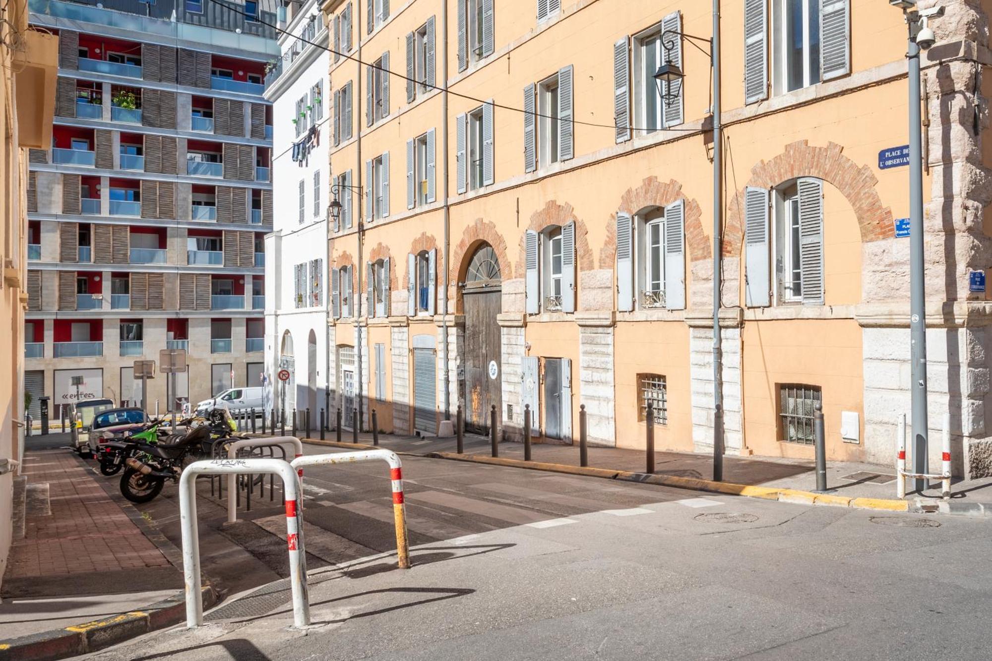 Adira Marseille Panier 2 Etoiles Apartment Luaran gambar